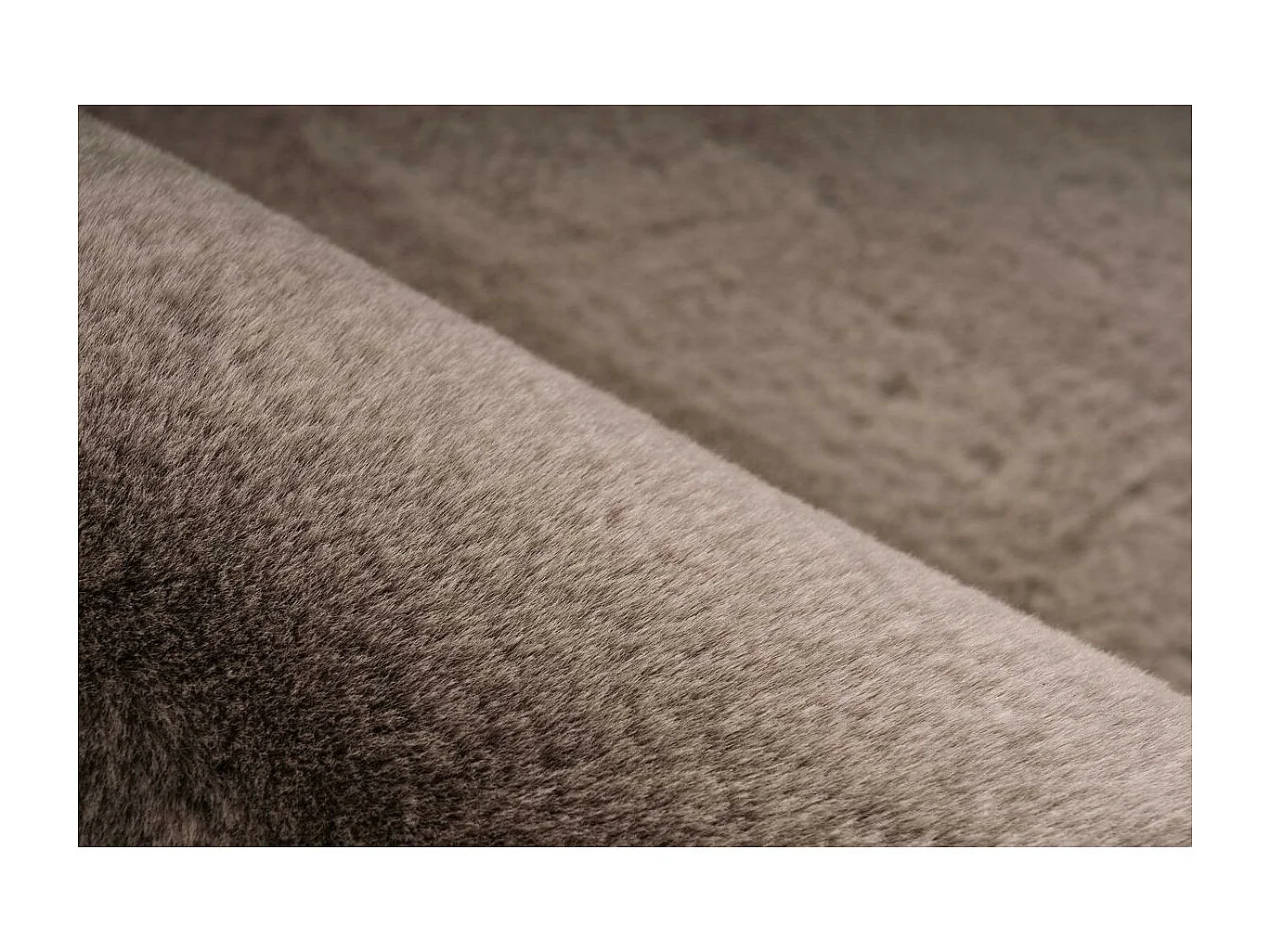 Tapis Uni Doux à Poils Longs "Rabbit" Taupe 120 x 170 cm