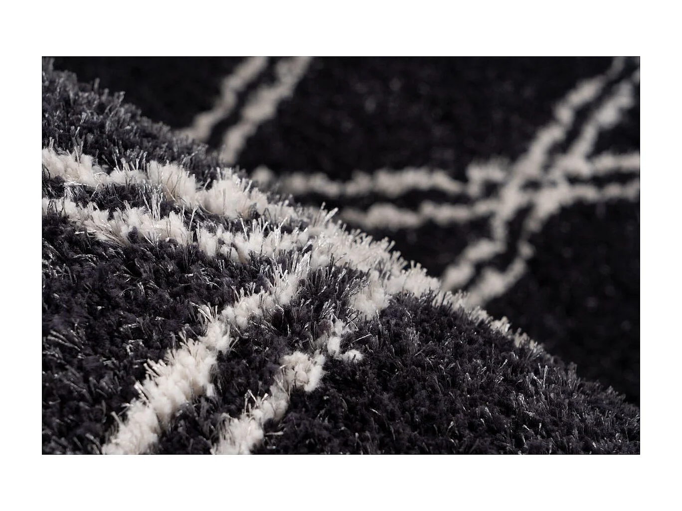 Tapis Tissé Géométrique "Orlando" Anthracite 80 x 150 cm