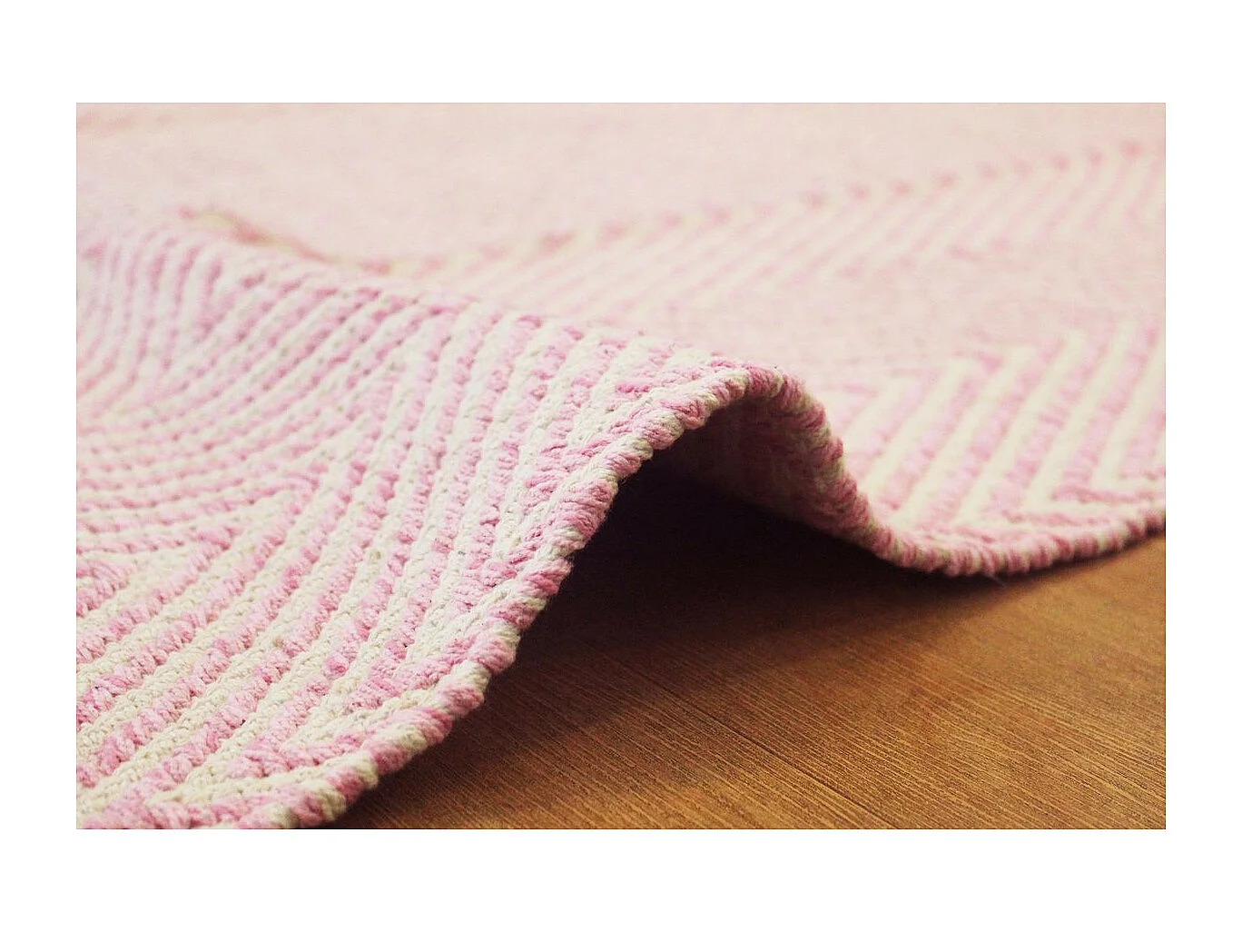 Tapis Tissé Rayé Fait Main "Aperitif" Rose 80 x 150 cm