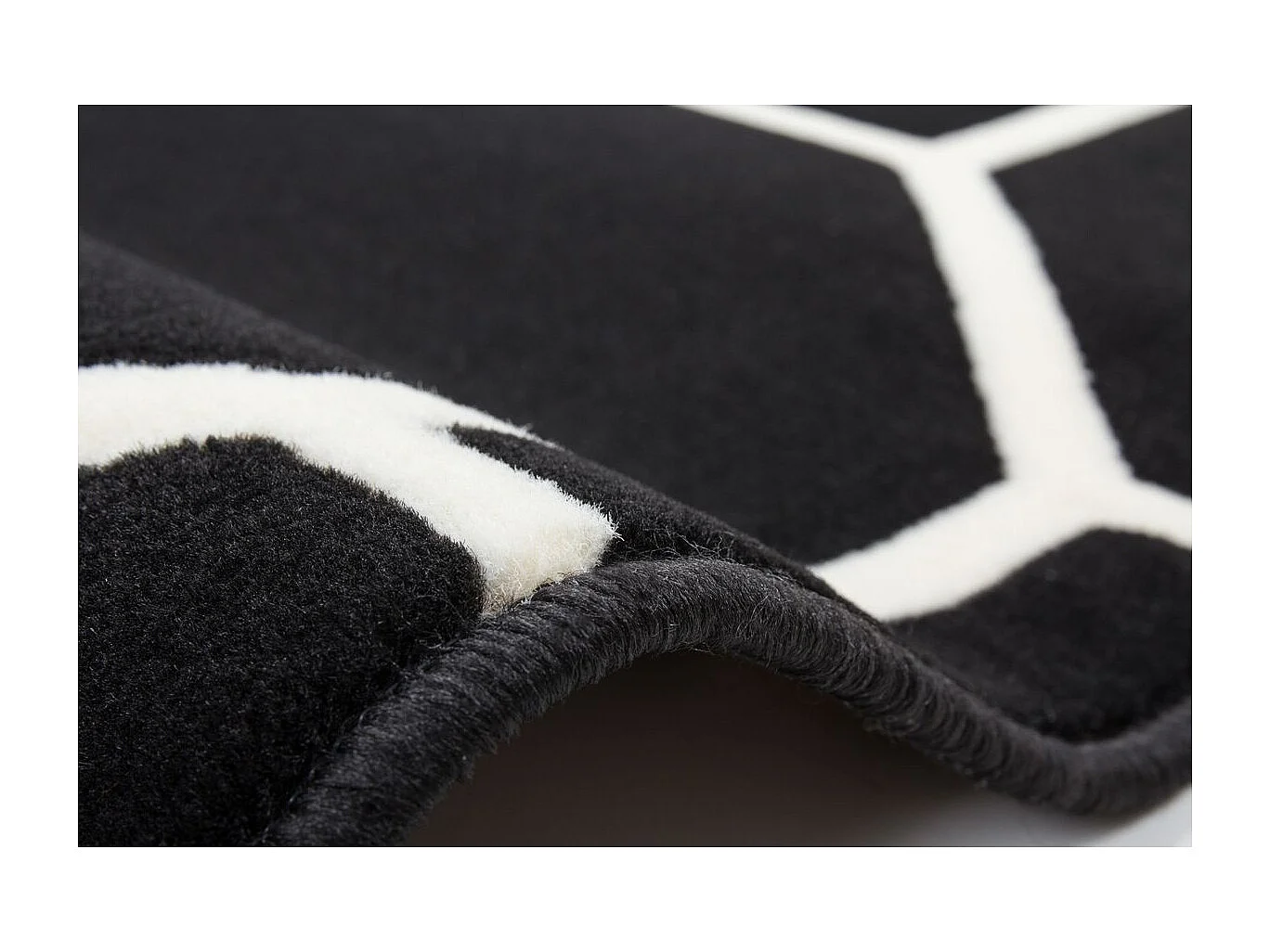 Tapis Effet 3D à Poils Courts "Lina" Noir & Ivoire 120 x 170 cm