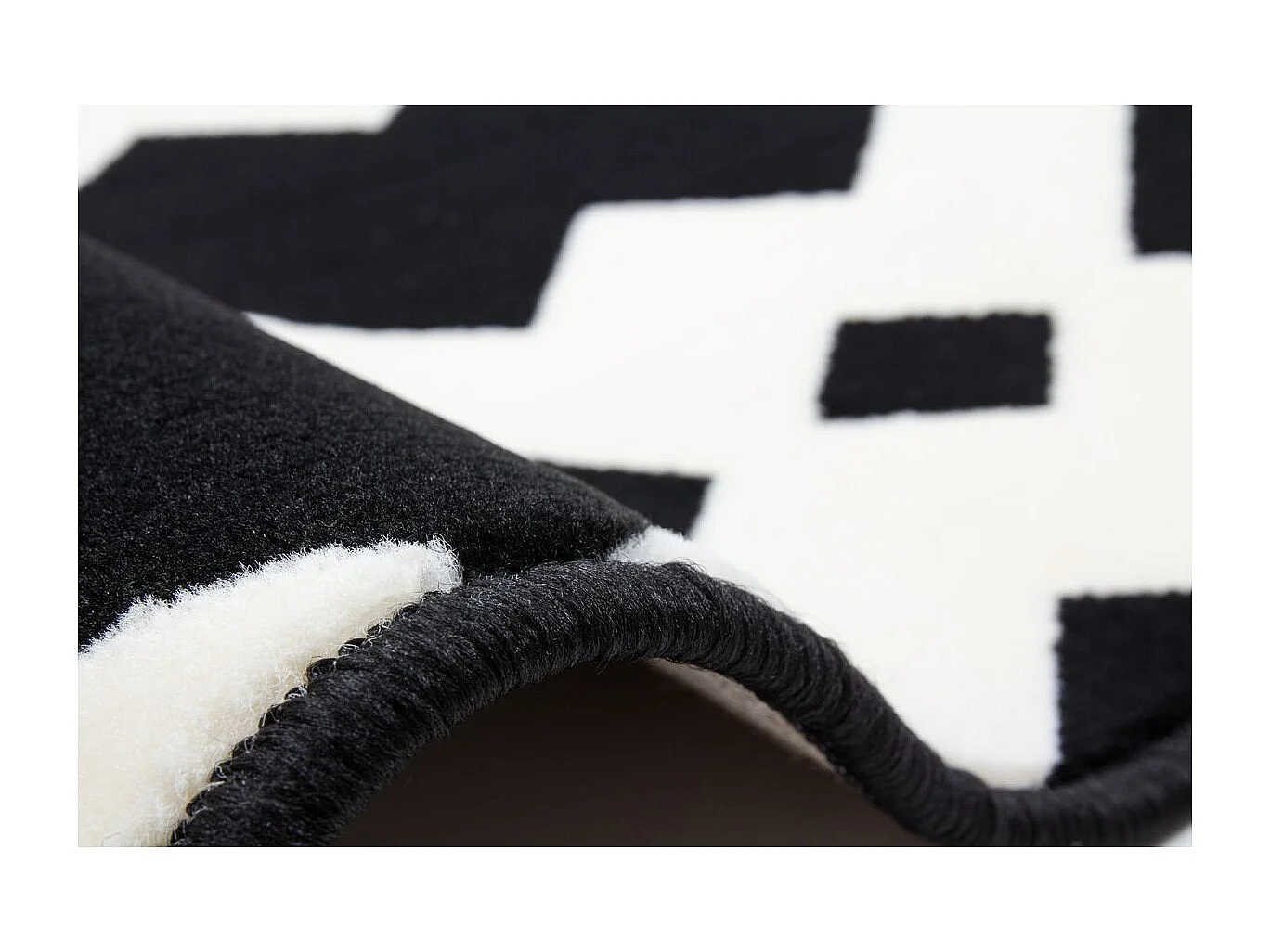 Tapis Ethnique à Poils Courts "Now I" Noir 160 x 230 cm