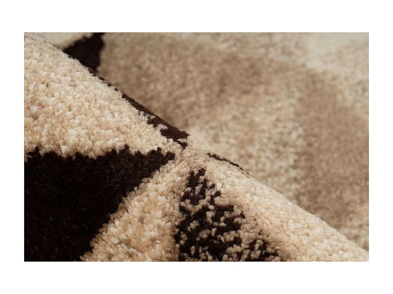 Tapis Tissé à Poils Ras "Naila" Crème & Marron 120 x 170 cm