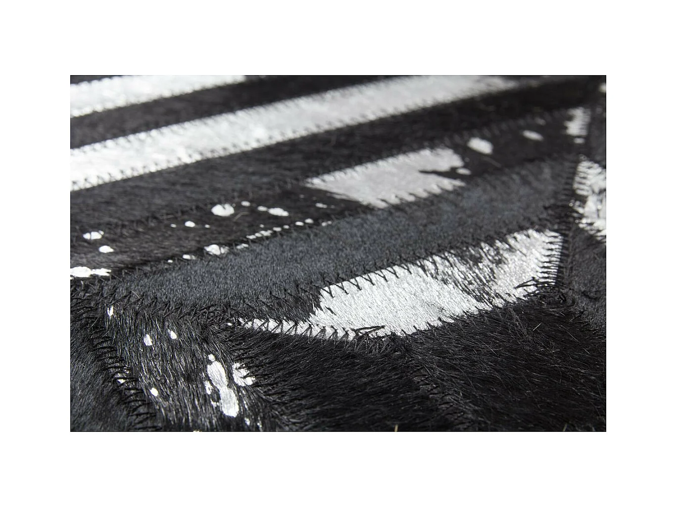 Tapis en Cuir Fait Main "Spark" Noir & Argent 120 x 170 cm