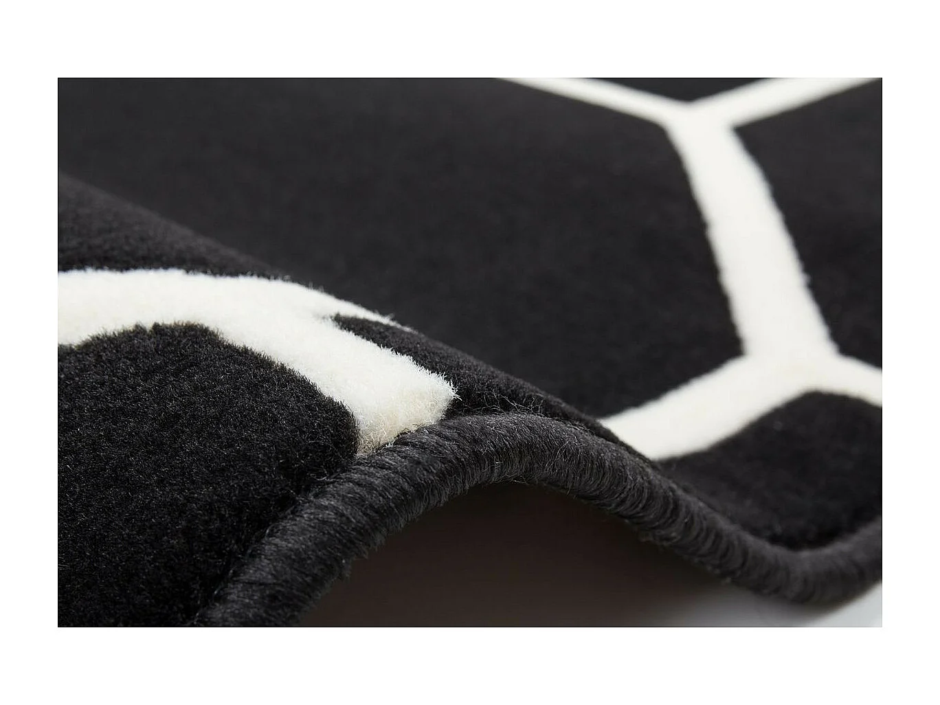 Tapis Effet 3D à Poils Courts "Lina" Noir & Ivoire 160 x 230 cm