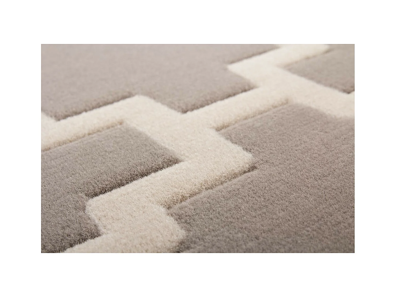 Tapis Imprimé Losange à Poils Courts "Lina" Taupe 80 x 150 cm