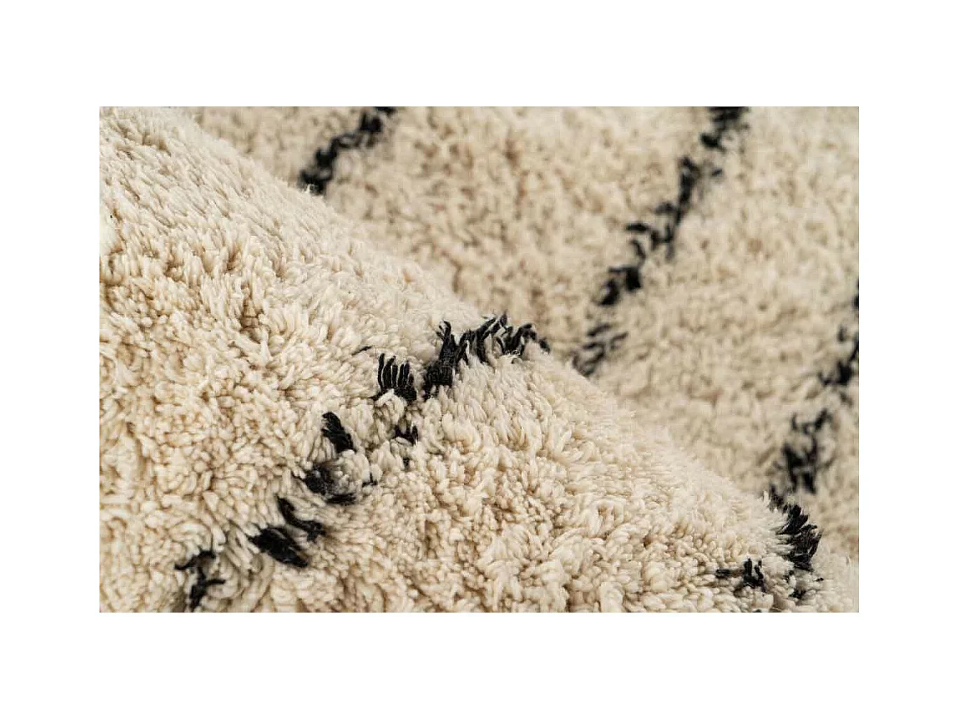 Tapis Tufté à la Main Ethnique "Mylen VI" Beige & Noir 120 x 170 cm