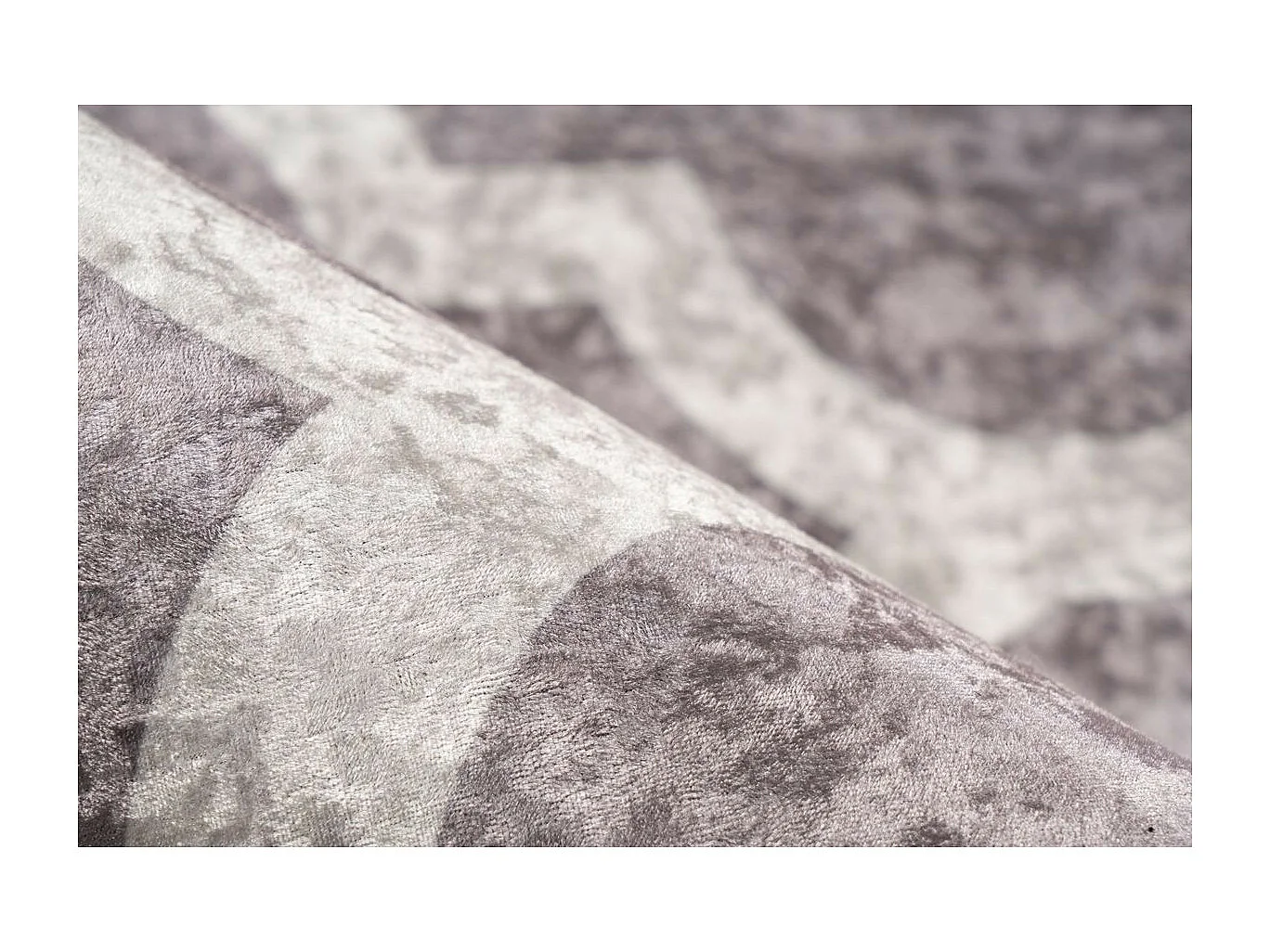 Tapis Imprimé à Poils Courts "Sally" Taupe & Crème 80 x 150 cm