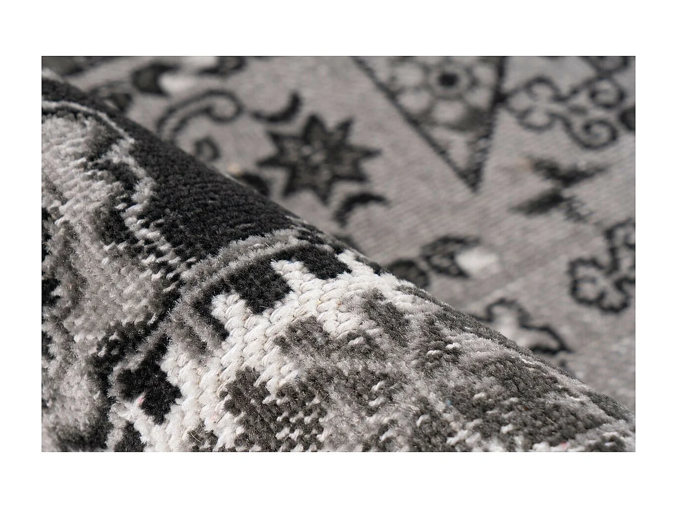 Tapis Patchwork à Poils Courts "Ariya" Gris 80 x 150 cm