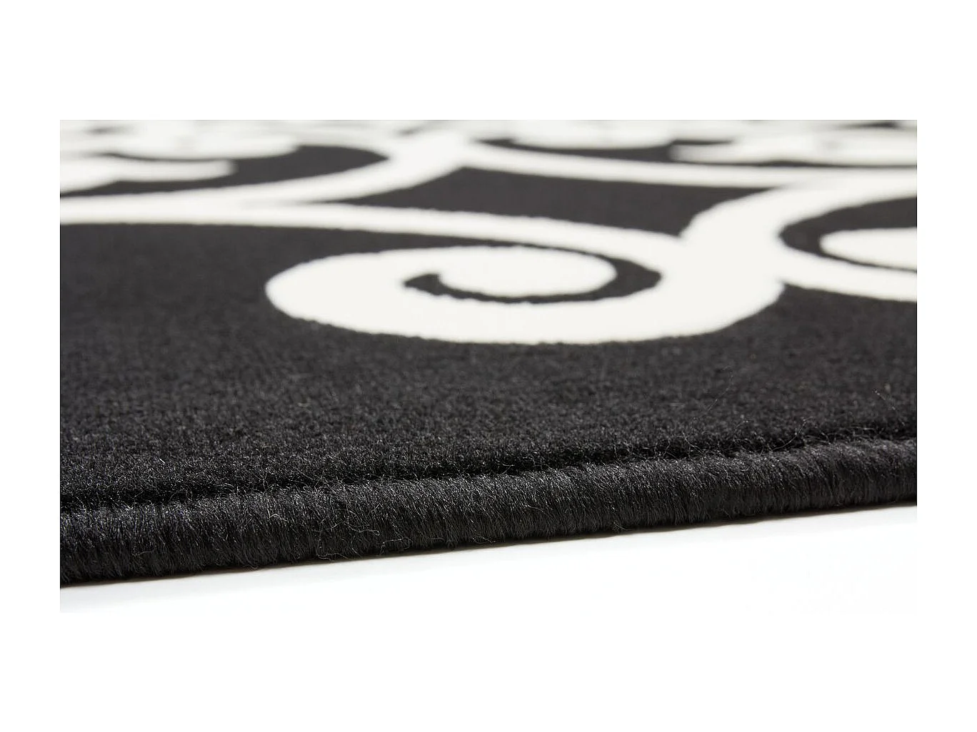 Tapis Tissé Effet 3D à Poils Courts "Manolya" Noir 80 x 150 cm