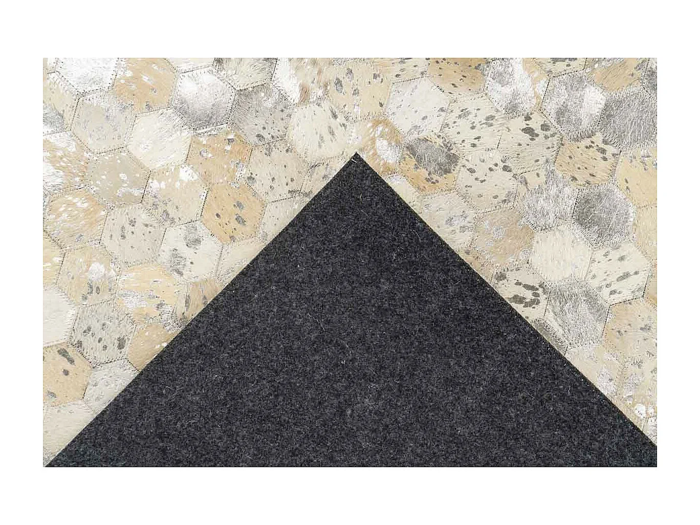 Tapis Fait Main en Cuir à Poils Ras "Ravi" Argent 160 x 230 cm