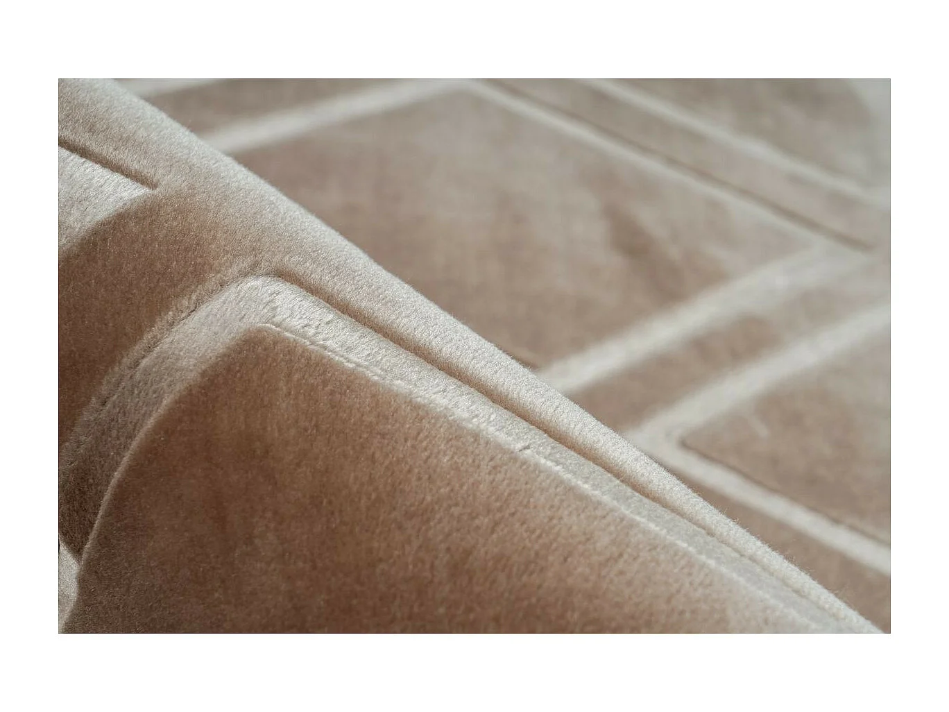 Tapis Imprimé Losange Fait Main "Monroe III" Taupe 160 x 230 cm