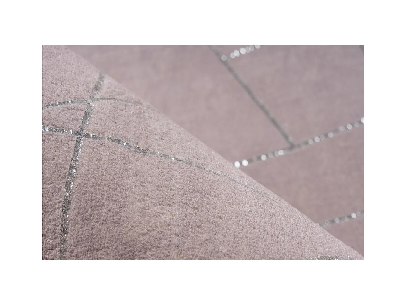 Tapis Géométrique à Poils Longs "Bijou" Taupe & Argent 120 x 170 cm