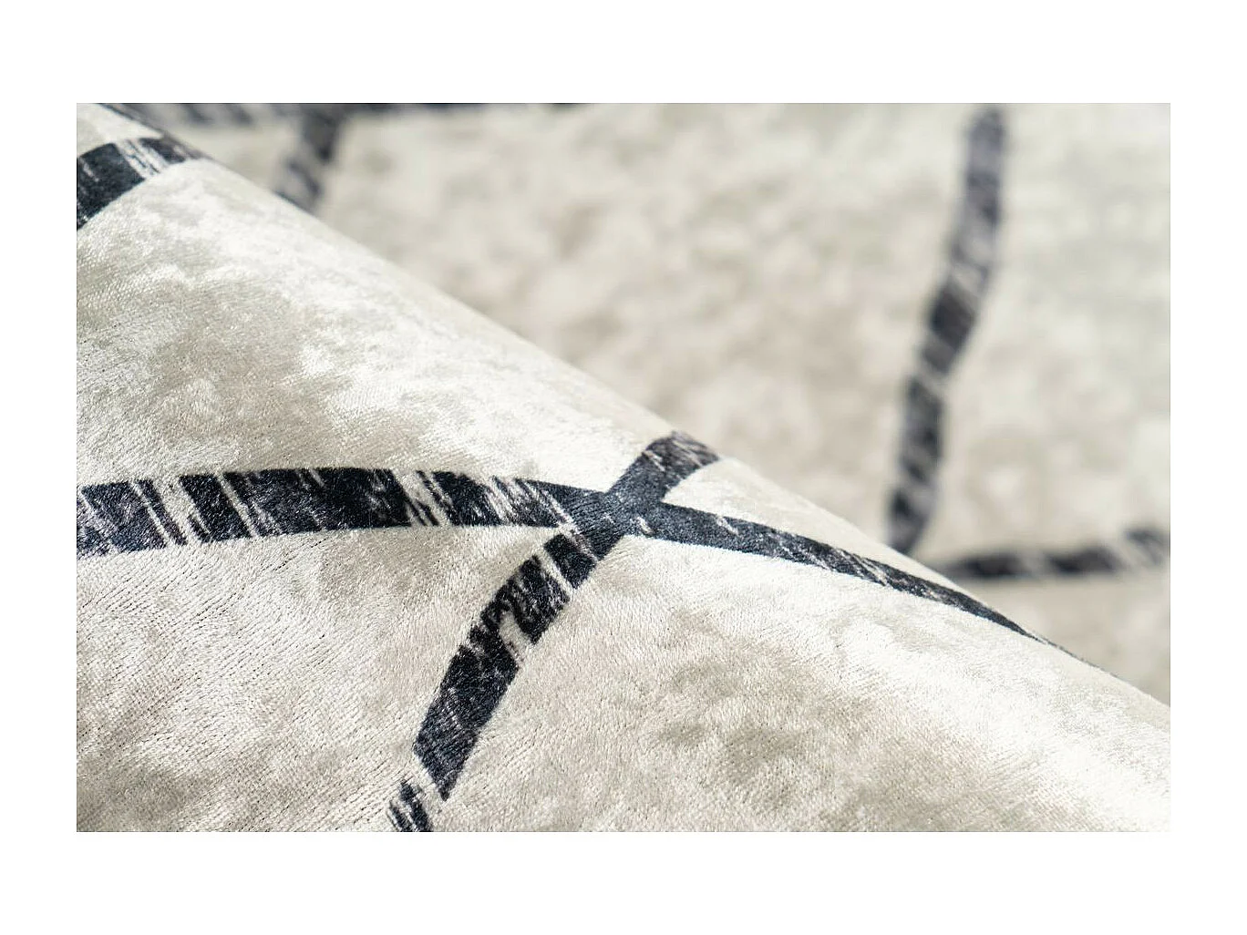 Tapis Vintage à Poils Courts "Sally" Ivoire & Noir 80 x 150 cm