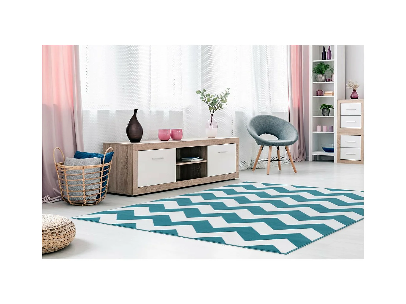 Tapis Géométrique à Poils Courts "Manolya" Turquoise 120 x 170 cm