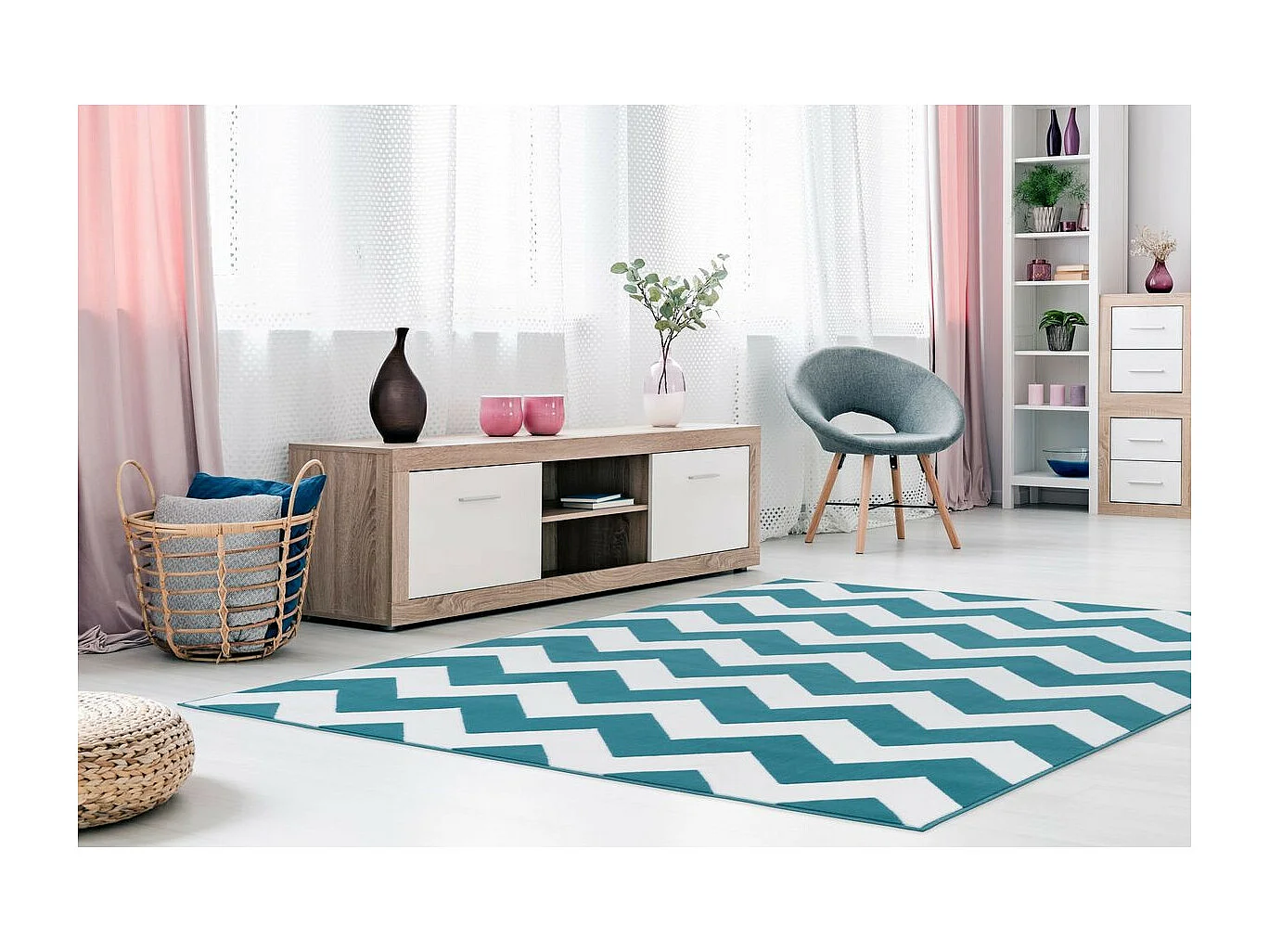 Tapis Géométrique à Poils Courts "Manolya" Turquoise 120 x 170 cm