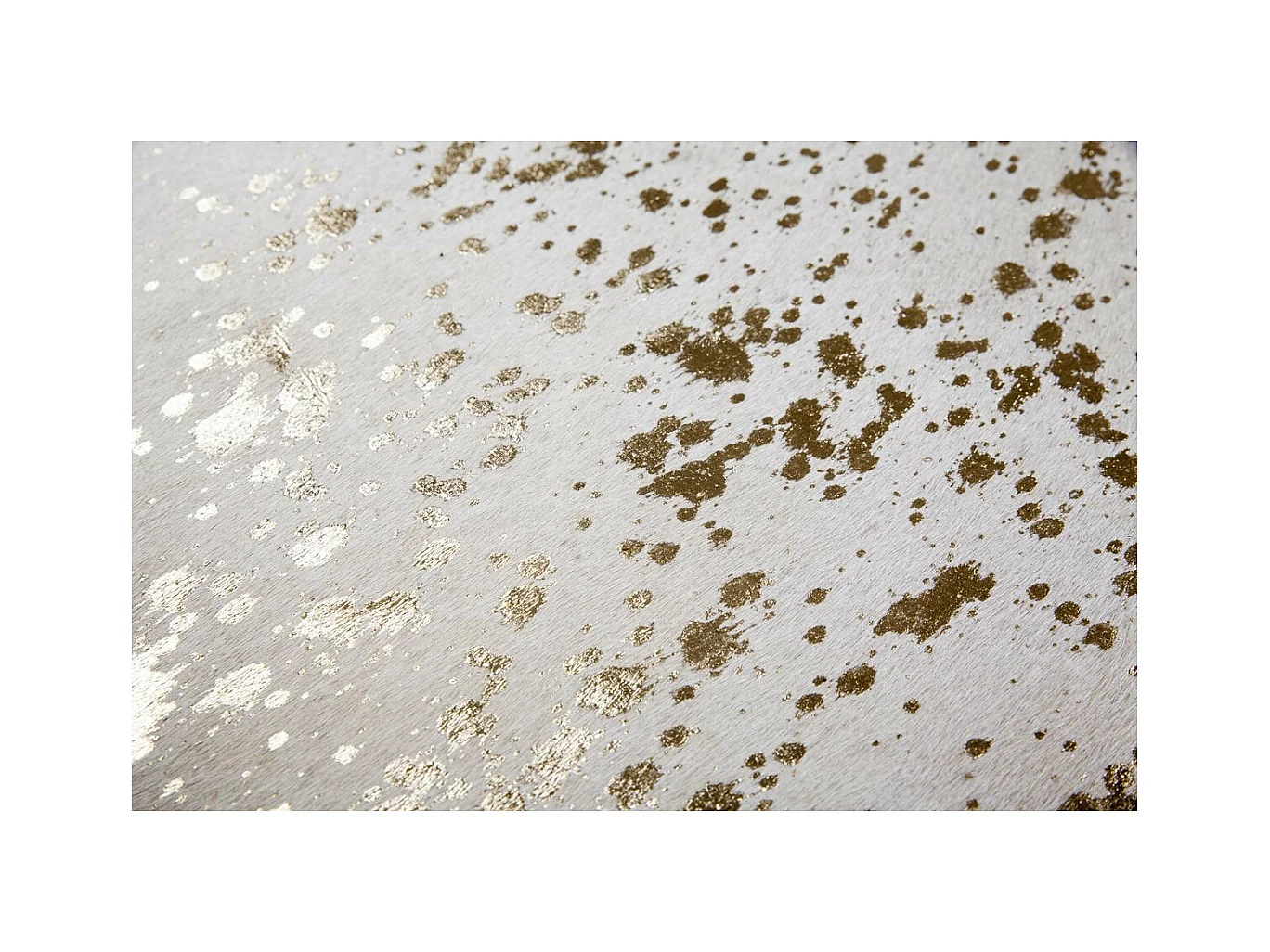 Tapis Peau de Vache "Glam" Ivoire & Or Entre 2 et 2,6 m2