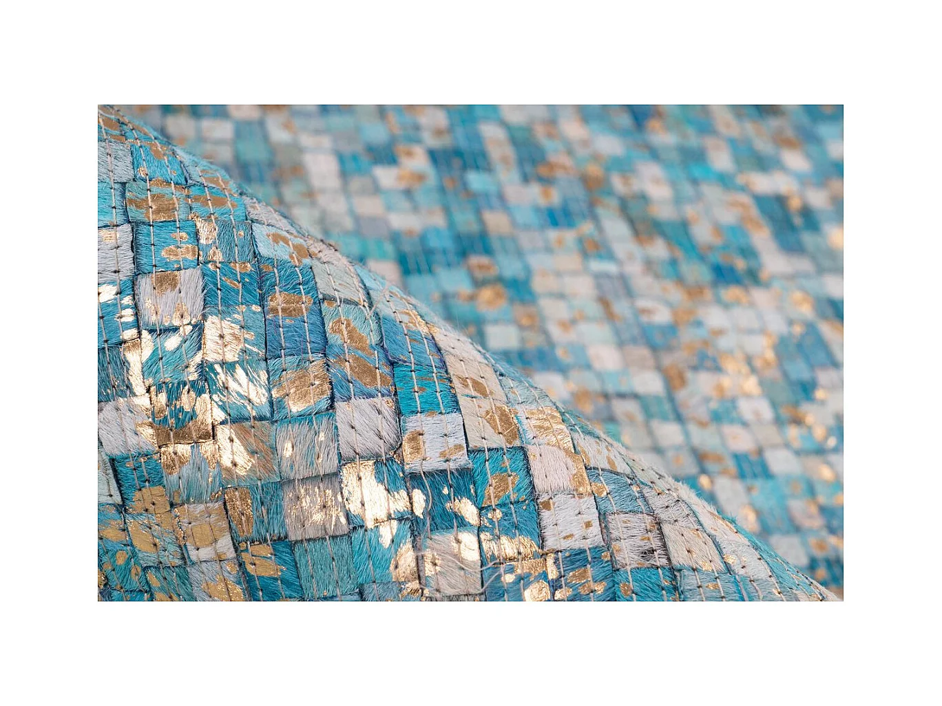 Tapis en Cuir Fait Main "Finish" Turquoise & Or 160 x 230 cm