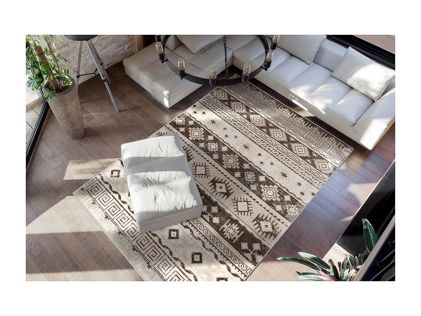 Tapis Ethnique à Poils Courts "Ariya" Taupe 120 x 170 cm