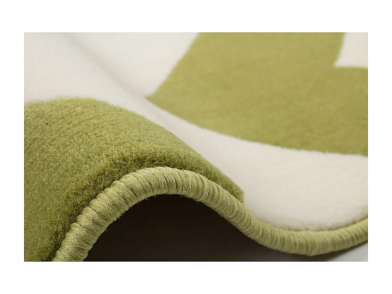 Tapis Géométrique à Poils Courts "Manolya" Vert 120 x 170 cm