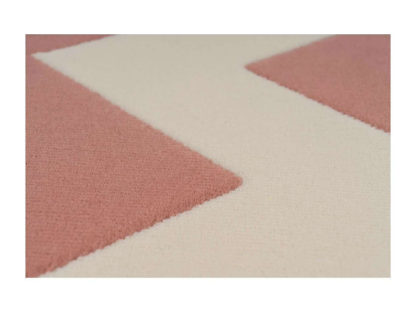 Tapis Géométrique à Poils Courts "Manolya" Rose 200 x 290 cm