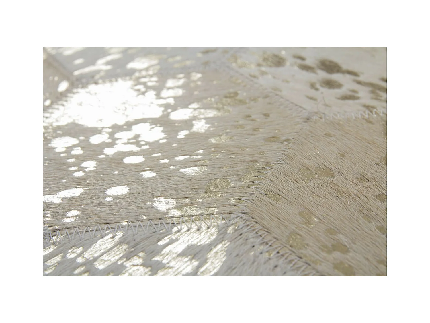 Tapis Tissé Effet Métallique "Spark" Ivoire & Or 160 x 230 cm