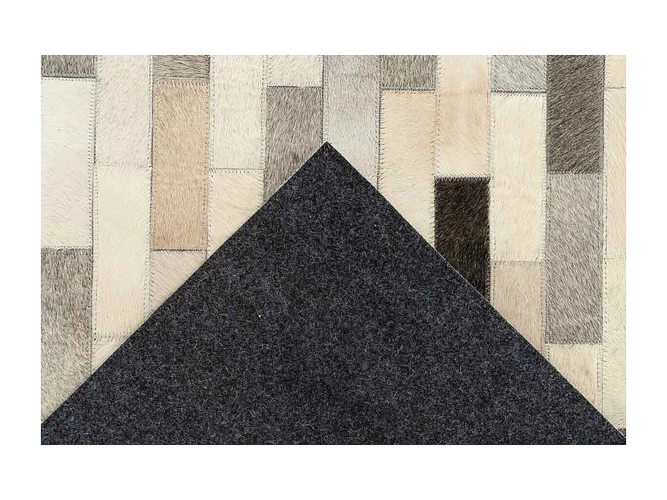 Tapis Imprimé Fait Main en Cuir "Ravi" Gris 80 x 150 cm