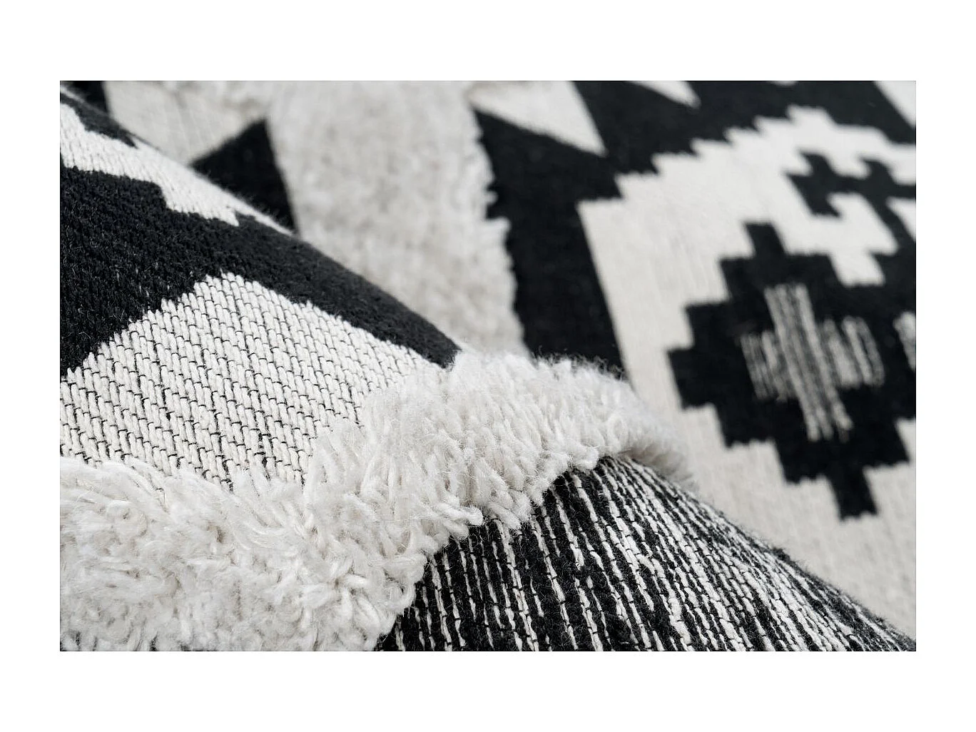 Tapis Coupe 3D à Poils Courts "Ethnie" Gris 120 x 170 cm