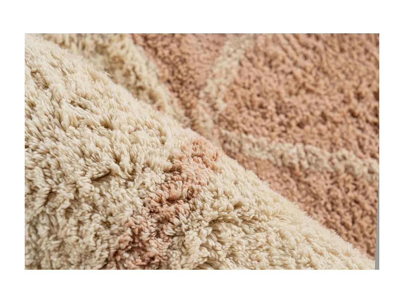 Tapis Tufté à la Main Ethnique "Mylen II" Beige & Rose 160 x 230 cm