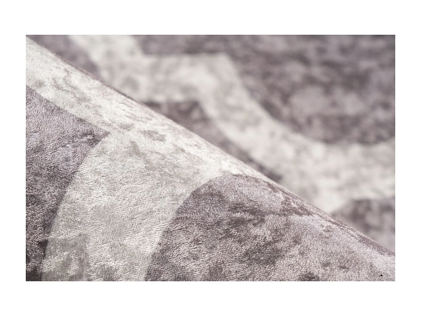 Tapis Imprimé à Poils Courts "Sally" Taupe & Crème 160 x 230 cm