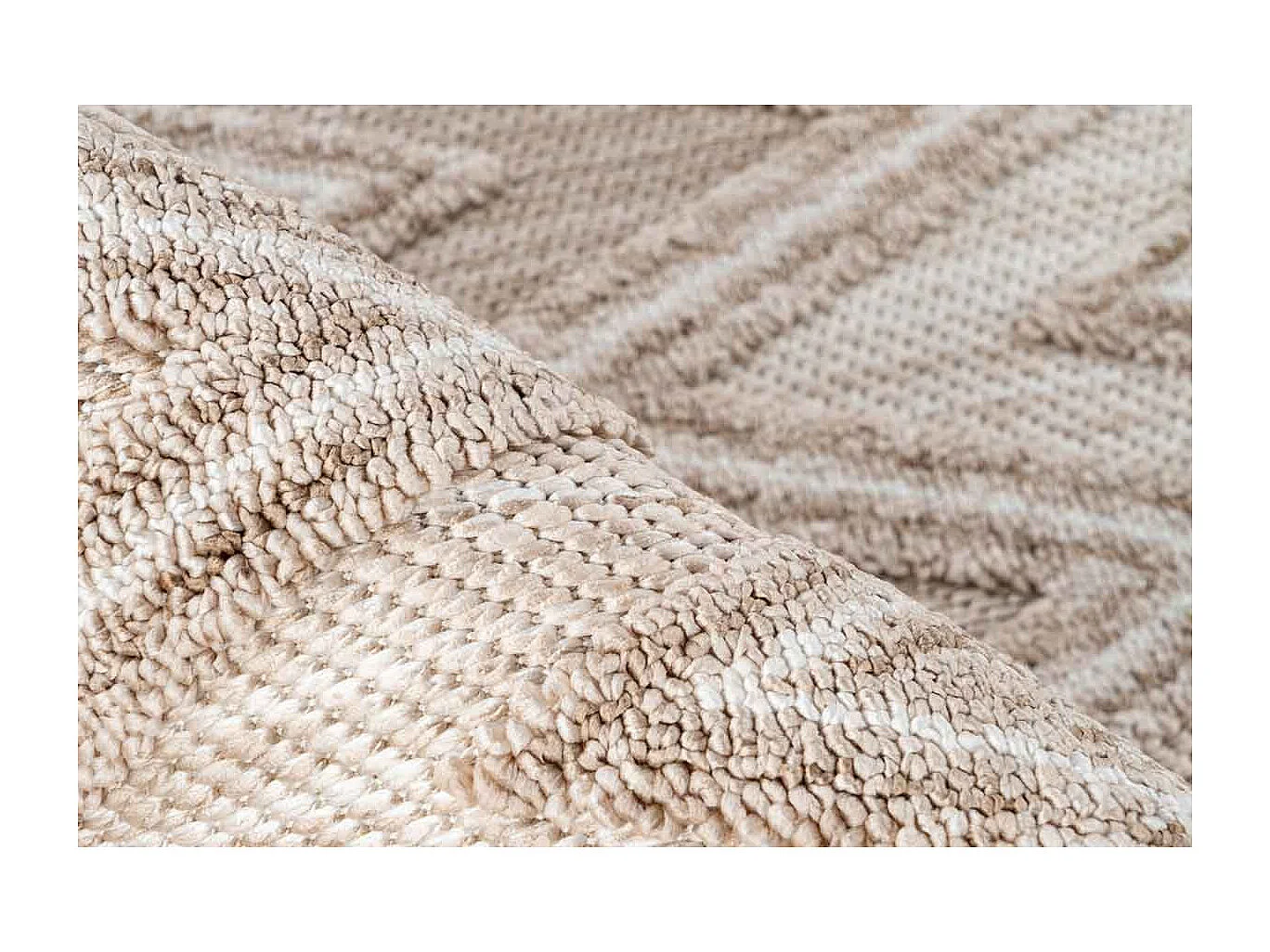 Tapis Tissé Ethnique à Poils Courts "Sarai" Beige 120 x 170 cm