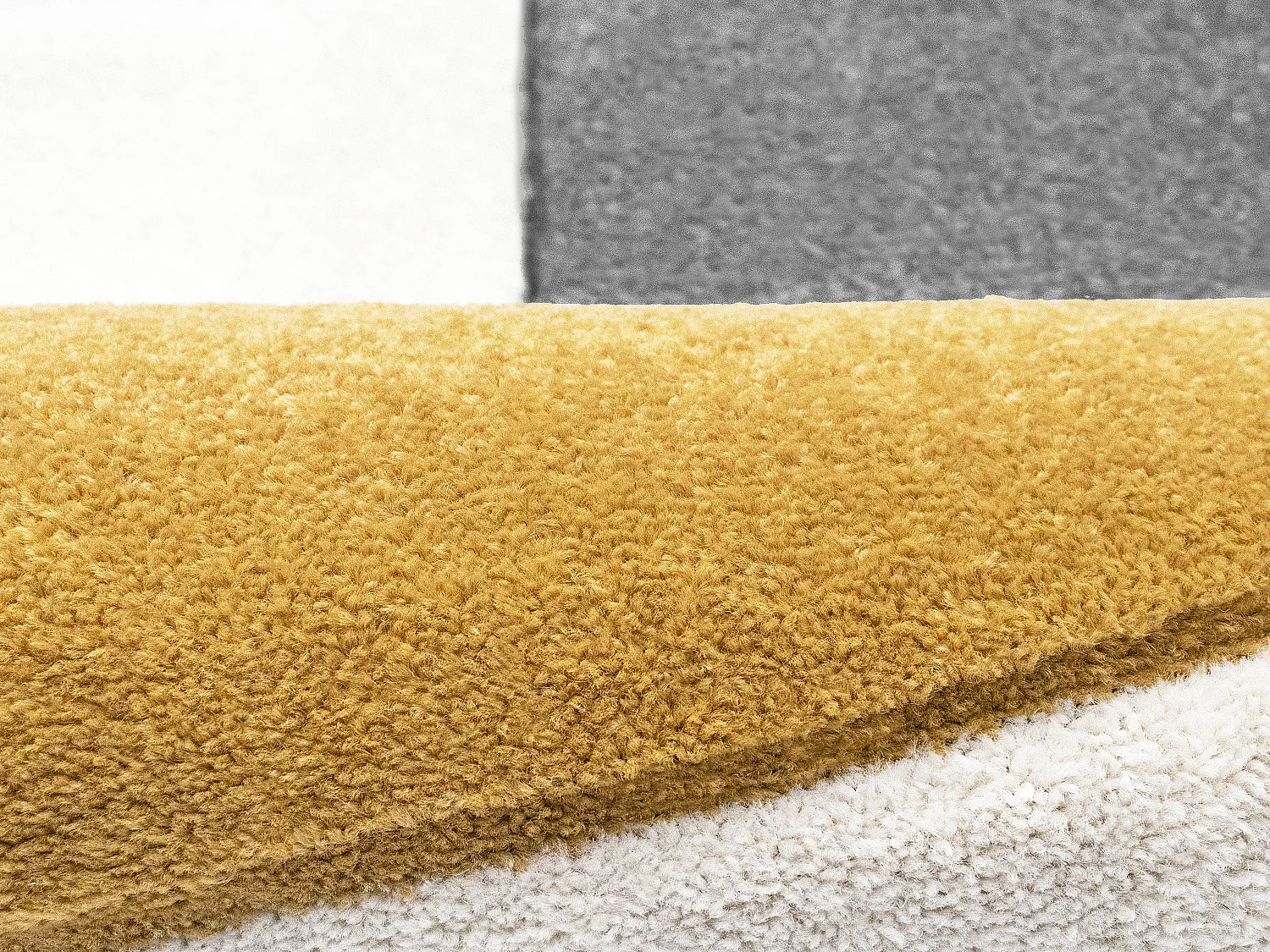 Tappeto di design geometrico 160 x 230 cm Multicolore - JANNEA