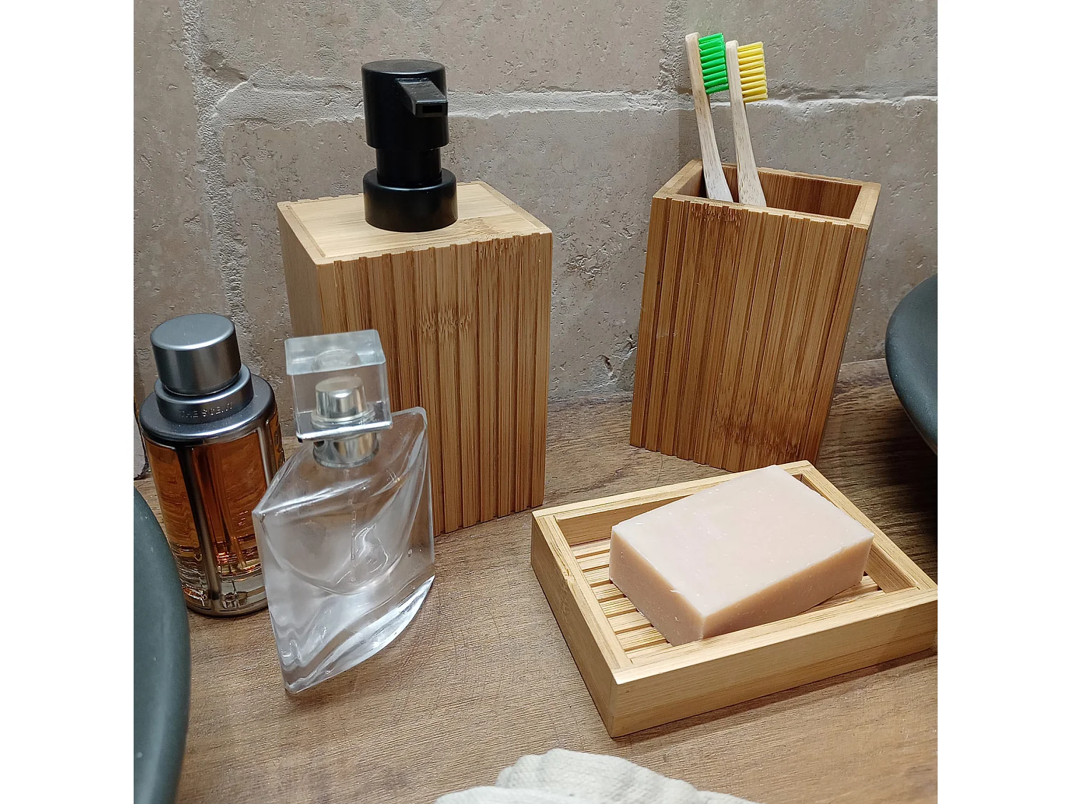 Toilettenbürste und -behälter aus Bambus 10 x 37 cm