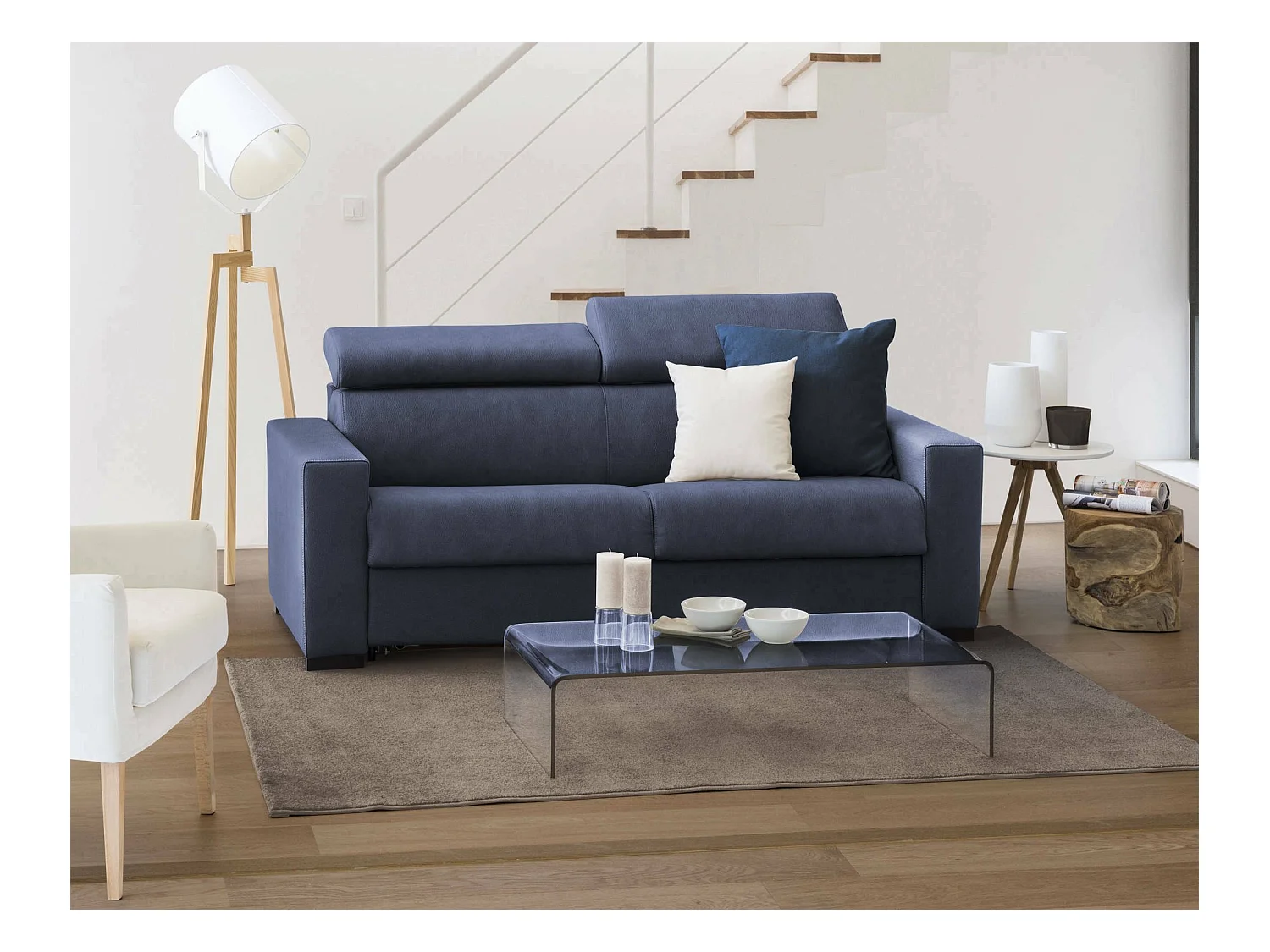 Daara slaapbank, 3-zitsbank, 100% Made in Italy, woonkamerbank met draaibare opening, met verstelbare hoofdsteunen en slanke armleuningen, 200x95h85 cm, Blauw