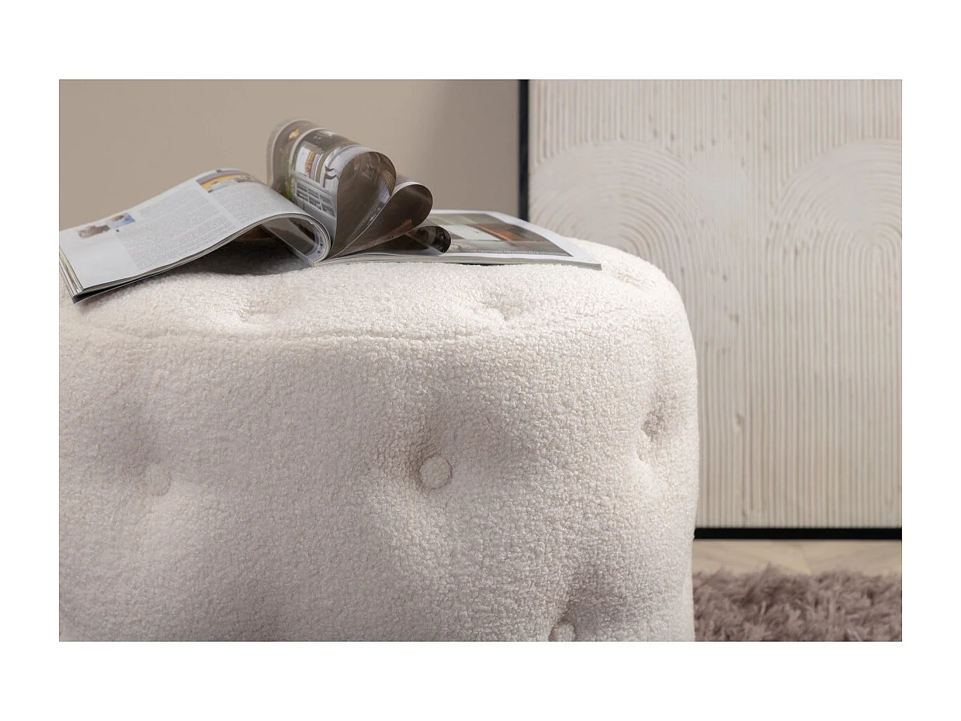 Pouf Capitonné Tissu Bouclette "Benjamin" 55cm Blanc