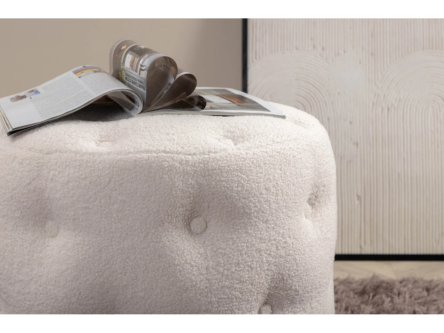 Benjamin pouf ,repose-pieds  Ø55cm ours en peluche blanc.