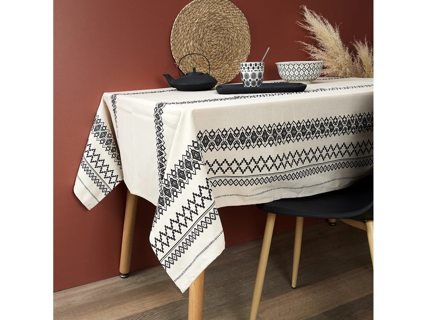 Nappe Coton Imprime Ethnique 140x250cm Noir, Beige