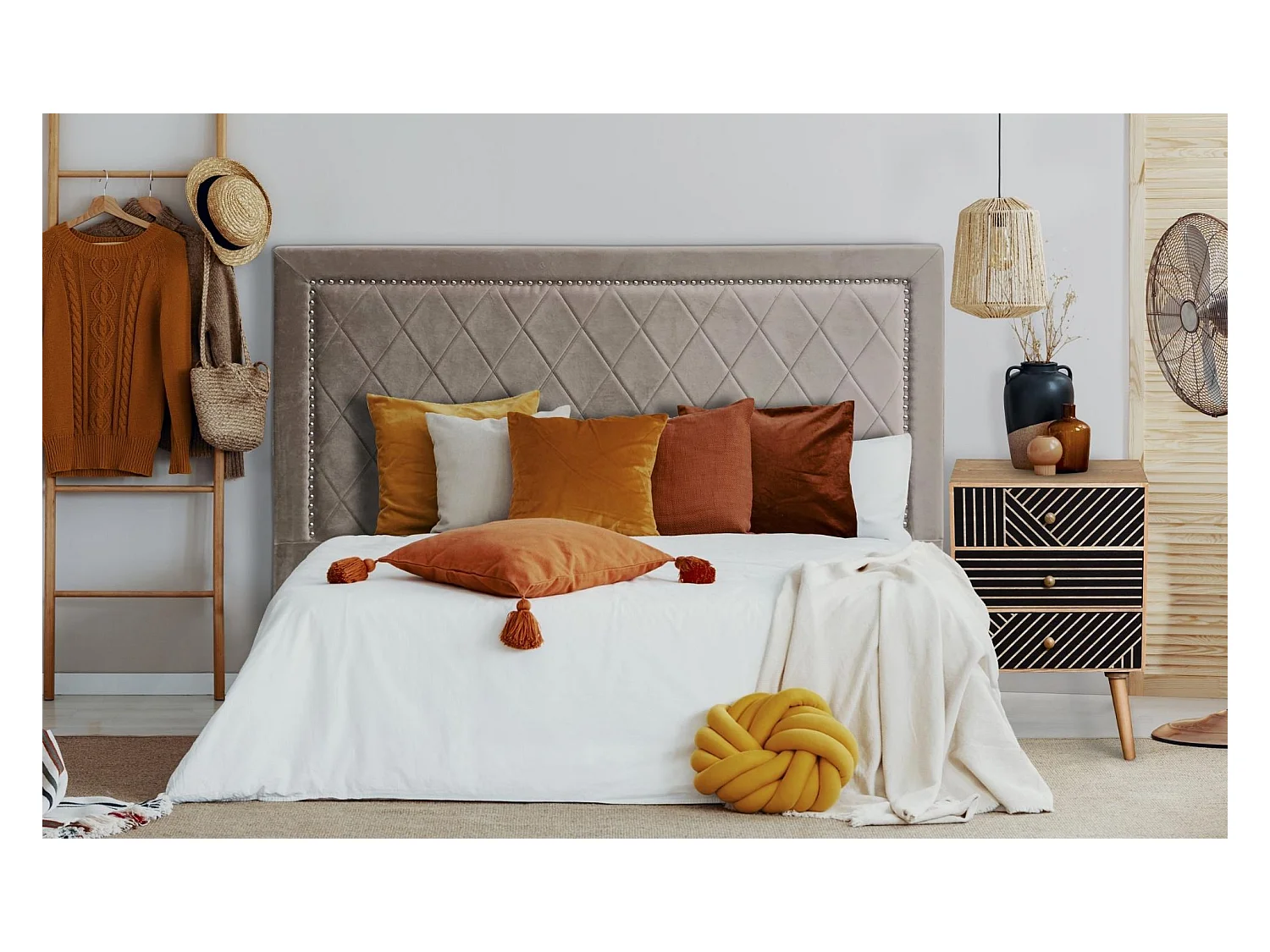 Testiera Meghan da 180cm in velluto color talpa