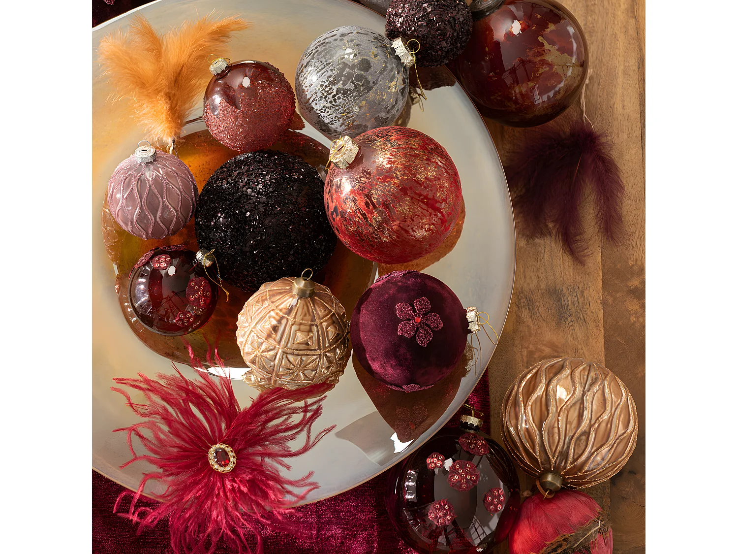 Caja de 6 bolas de Navidad de vidrio gris 8x8x8 cm