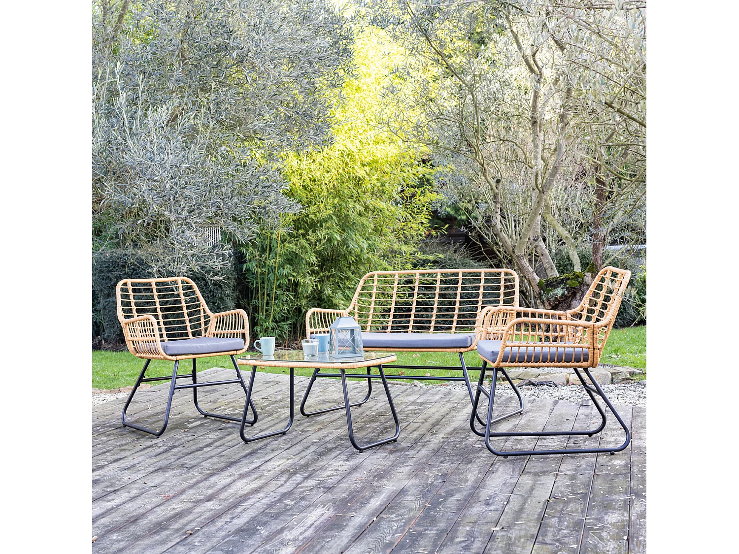 Salon de jardin TIGA en résine tressée 4 places - coussins gris - HAPPY GARDEN