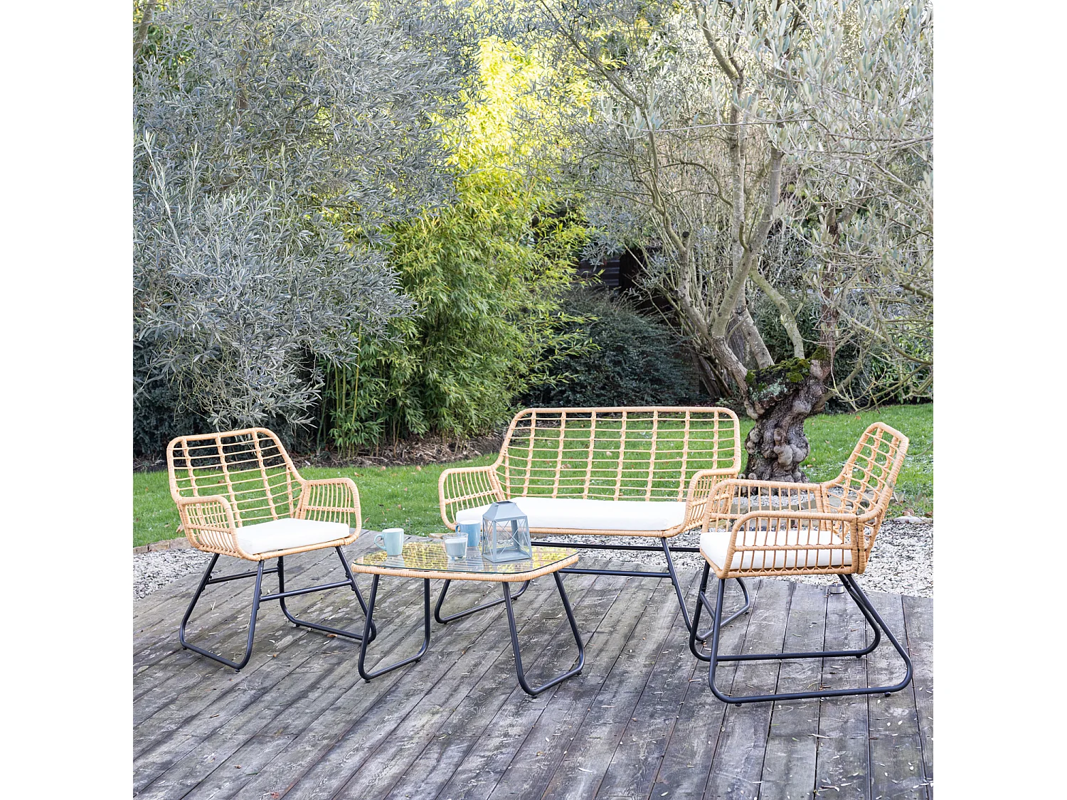 Conjunto de muebles de jardín TIGA de resina tejida 4 plazas cojines crema