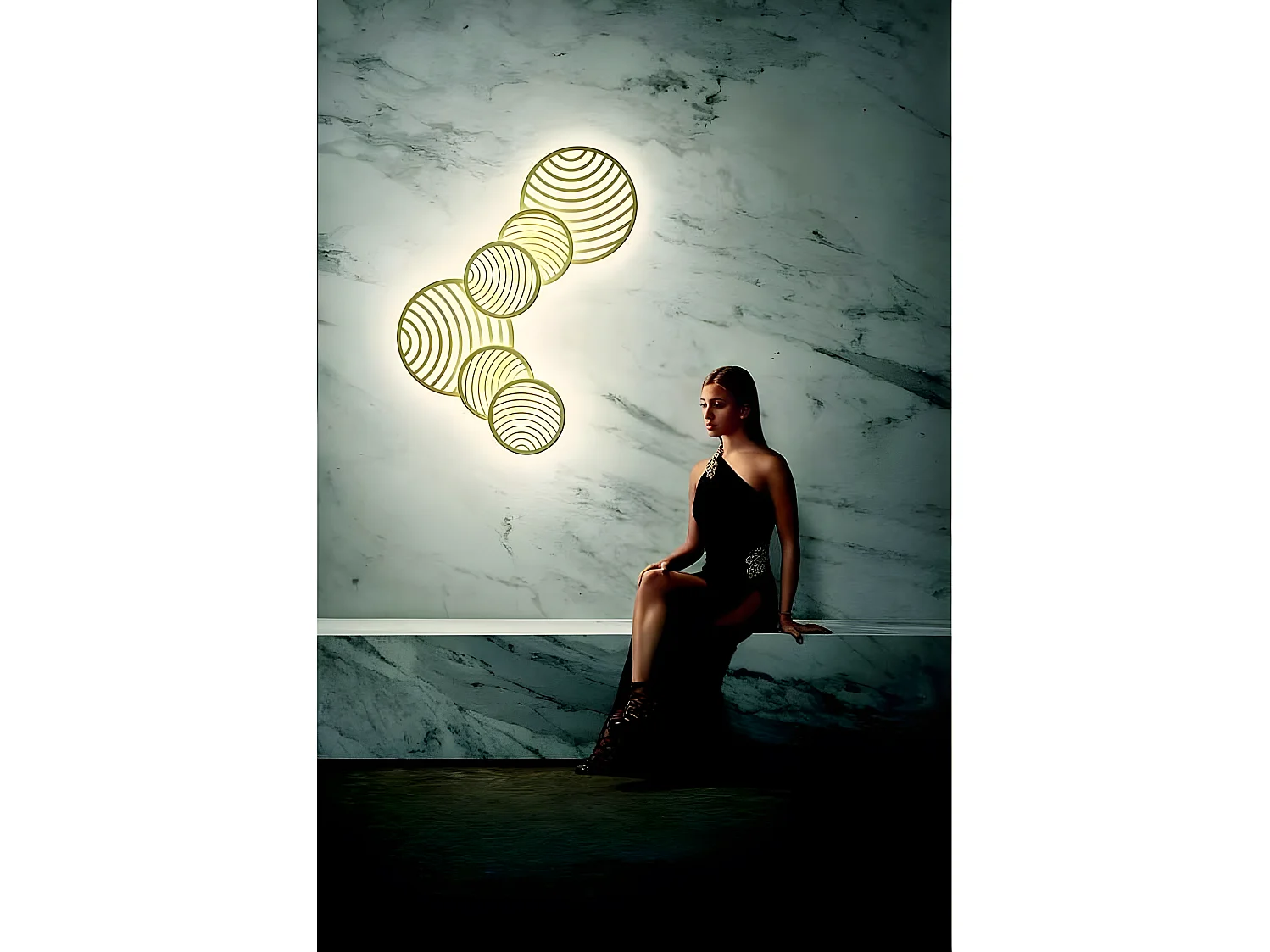 Aplique-Plafond LED 30w modèle COLLAGE en couleur or de MANTRA