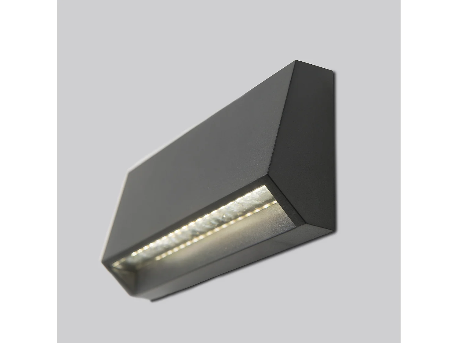 Applique d'extérieur à LED Grove Grey 3W IP65. Spot LED moderne pour le sol et le mur pour la signalisation du jardin.