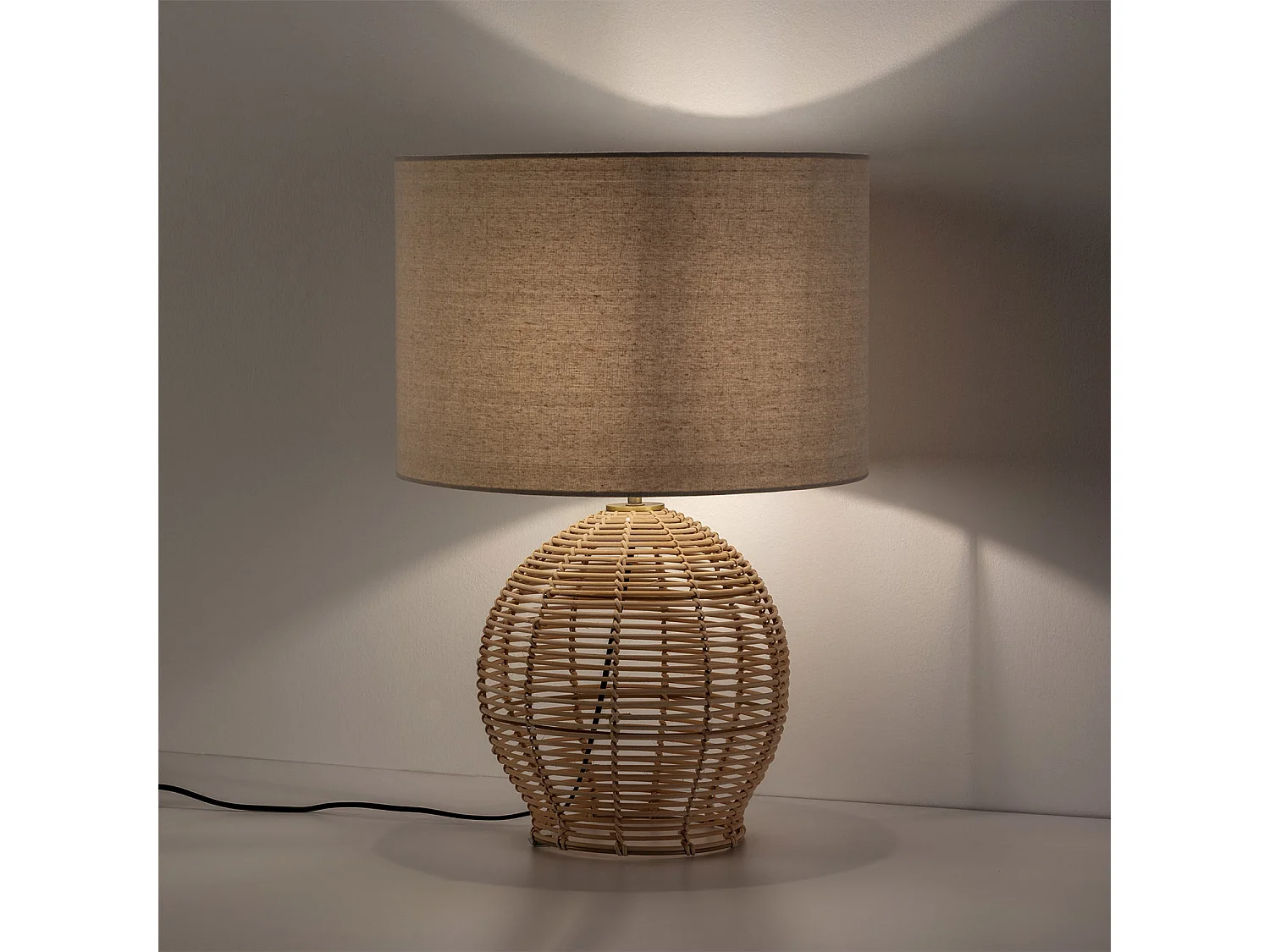 Lampe à poser Miki en rotin naturel, diamètre 42 cm
