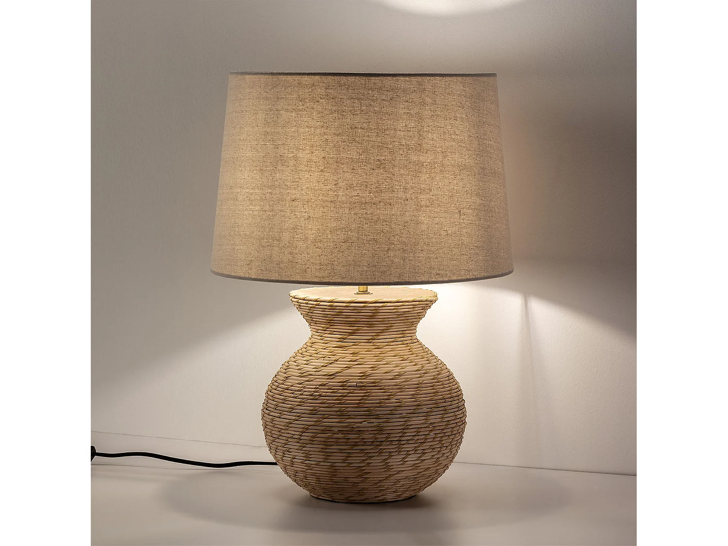 Lampe à poser Nori en rotin naturel, diamètre 40,5 cm