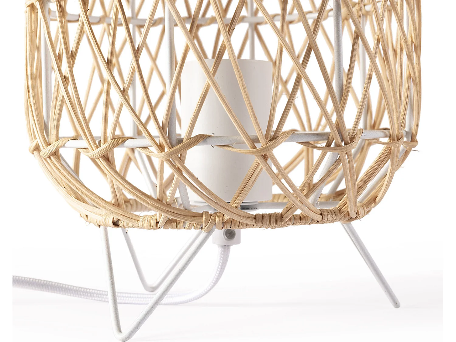 Luminária de mesa Yoki de vime natural, diâmetro 18,5 cm.