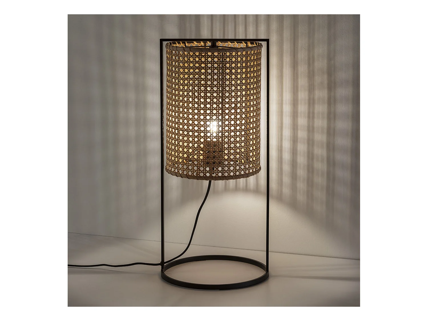 Lampe à poser Sumi en rotin naturel, diamètre 26 cm