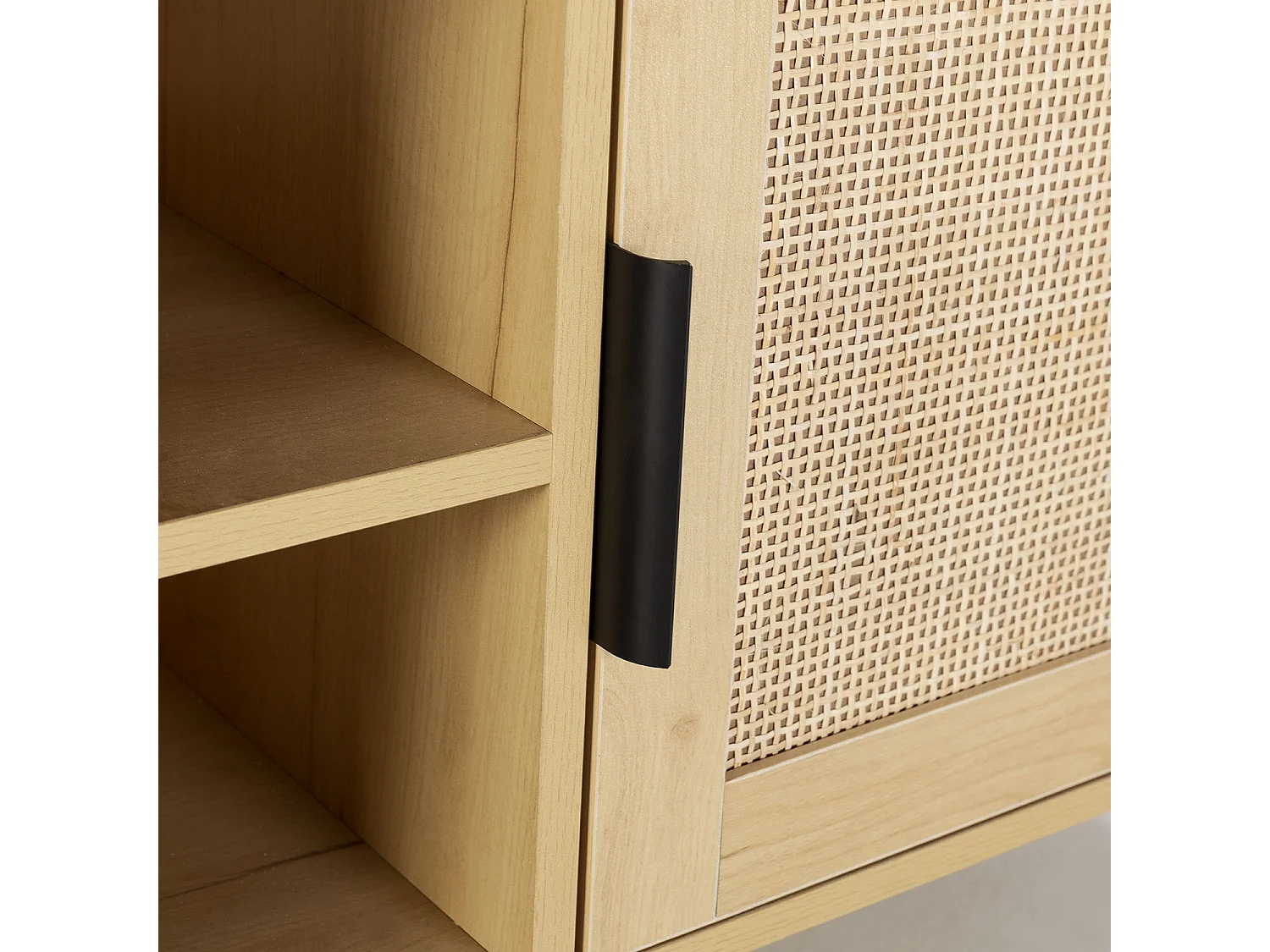 Meuble tv Cruz 2 portes couleur chêne avec rotin naturel, 120 cm