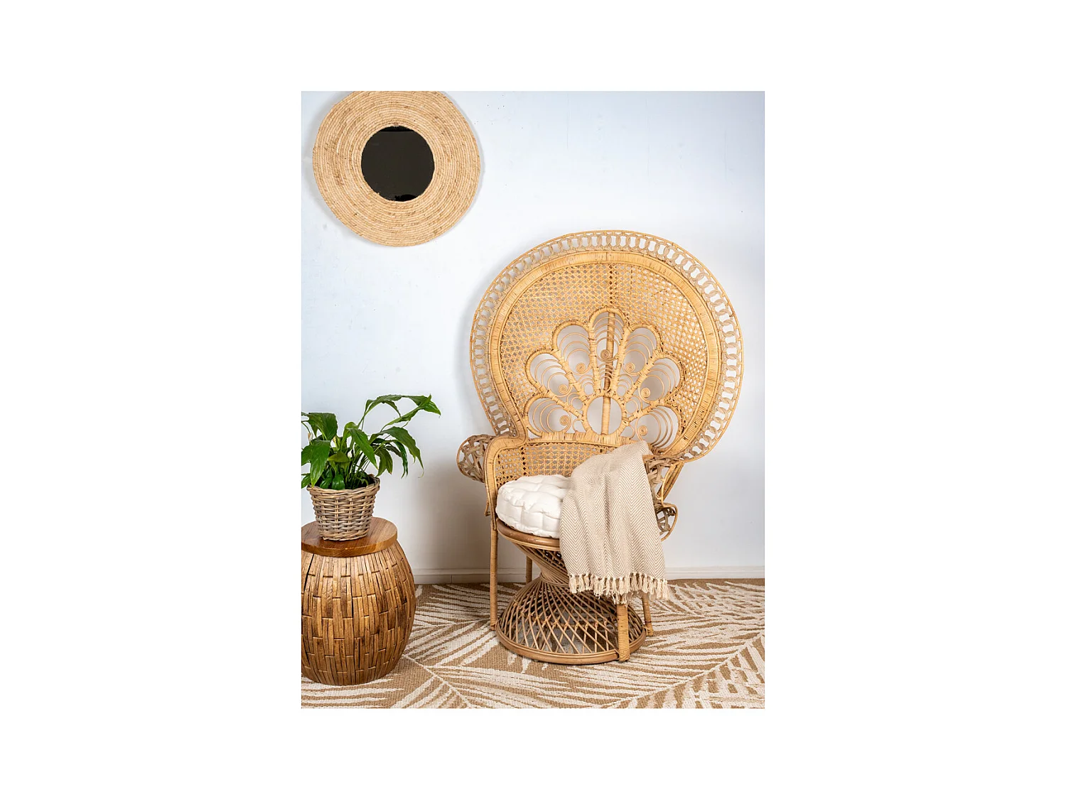 Fauteuil Emmanuelle en rotin teinté marron