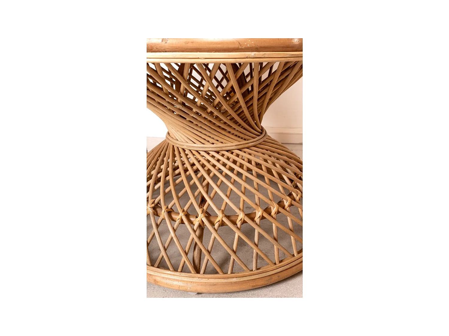 Fauteuil Emmanuelle en rotin teinté marron