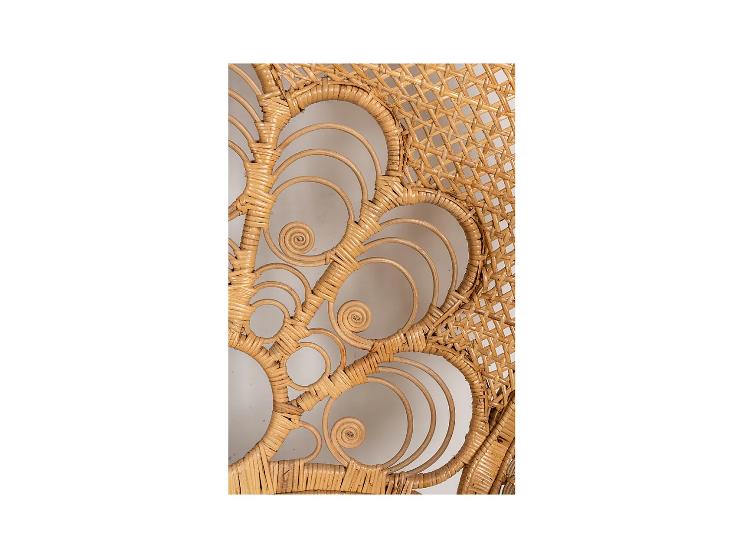 Fauteuil Emmanuelle en rotin teinté marron